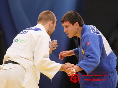 Юрий Панасенков (справа)